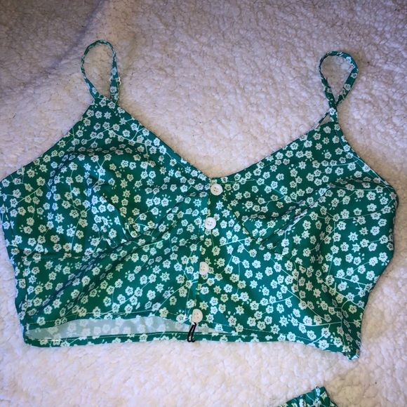 Two piece set - Picture 3 of 5